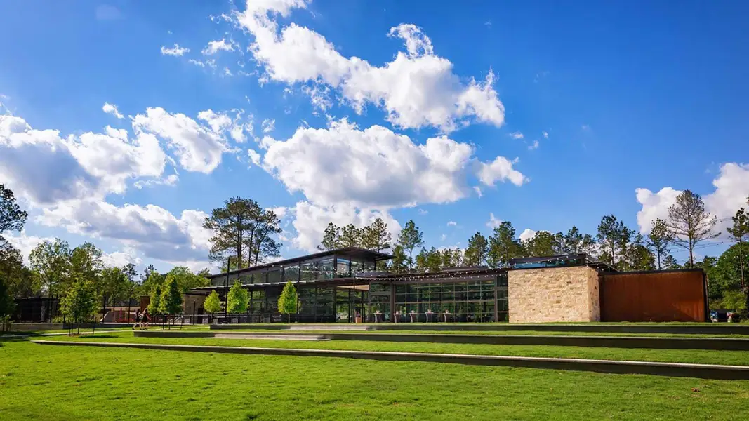 Community amenities in The Woodlands Hills, Willis (Image 5).