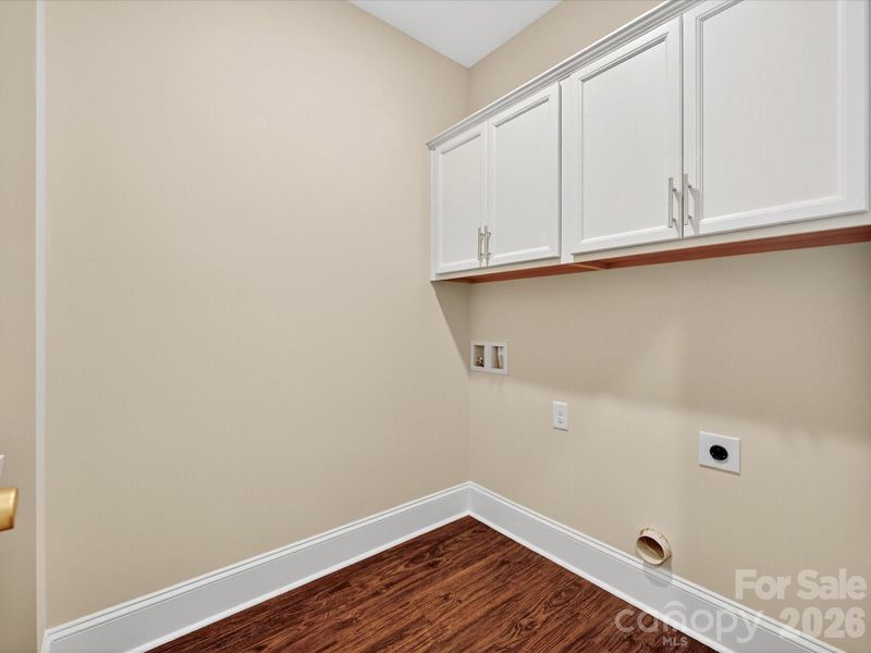 Spacious, unfurnished interior of a new home in , Monroe (Image 28).