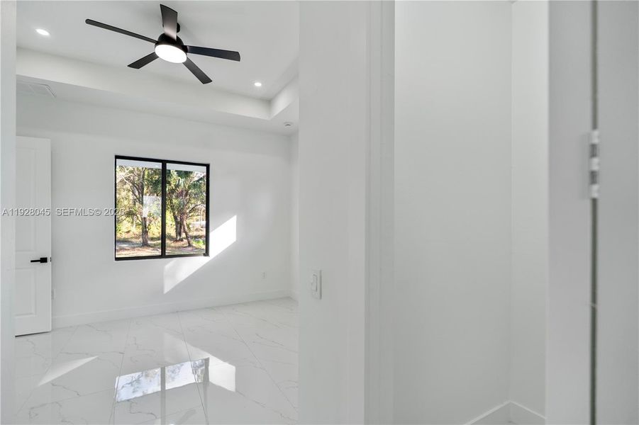 Spacious, unfurnished interior of a new home in , Lehigh Acres (Image 52).