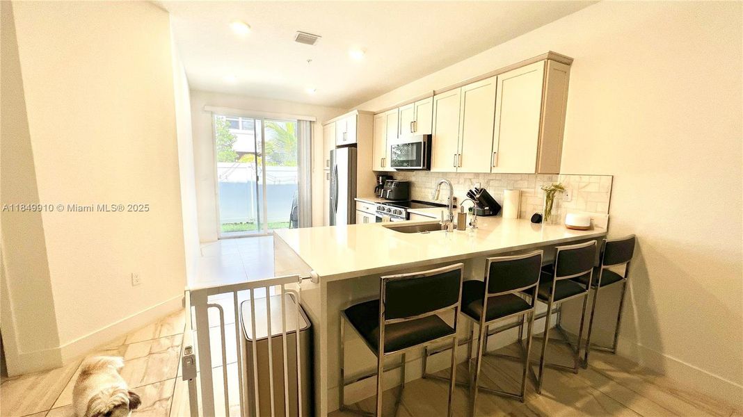 Furnished interior view inside a new home in , Pembroke Pines (Image 5).