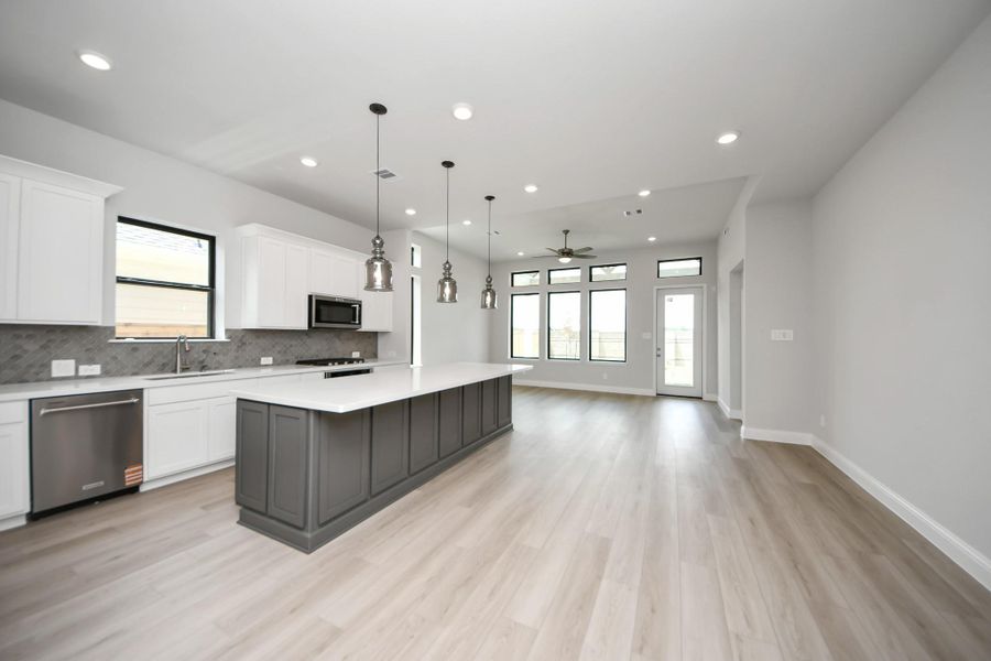 Spacious, unfurnished interior of a new home in Bridgeland: Signature Collection, Cypress (Image 22).