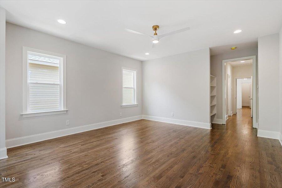 33-3302.5 Hall Place [2153293]_33