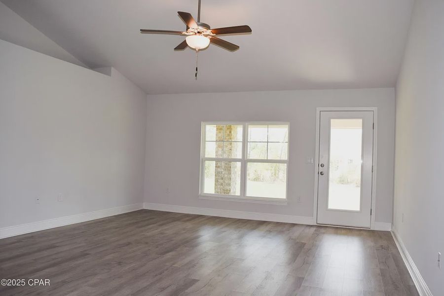 Spacious, unfurnished interior of a new home in Cedar Creek at Deerpoint Lake, Panama City (Image 9). Spacious, unfurnished interior of a new home in Cedar Creek at Deerpoint Lake, Panama City (Image 9).