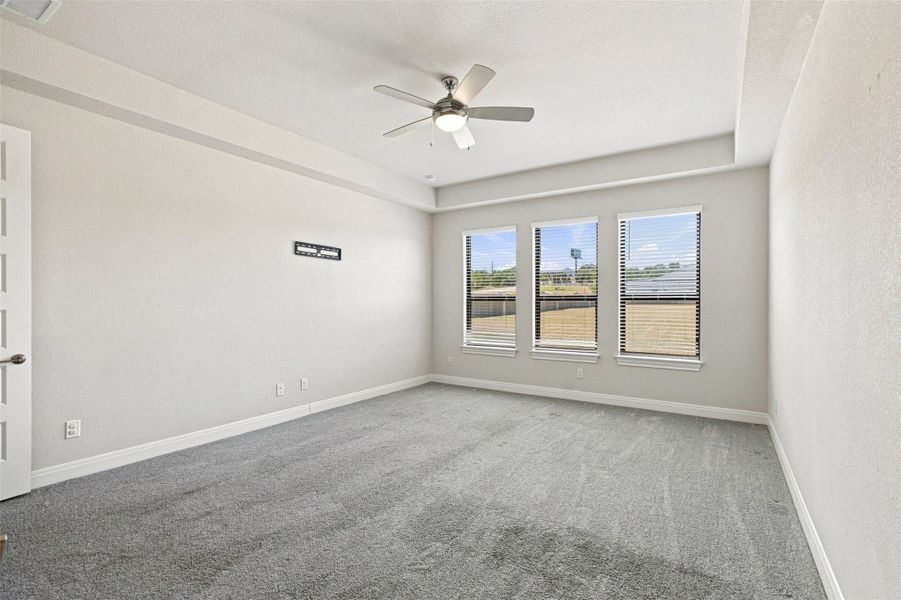Spacious, unfurnished interior of a new home in Northfork, Liberty Hill (Image 34).