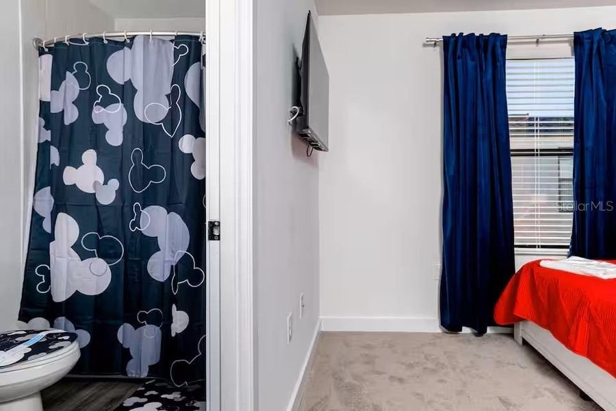 Furnished interior view inside a new home in , Kissimmee (Image 15).