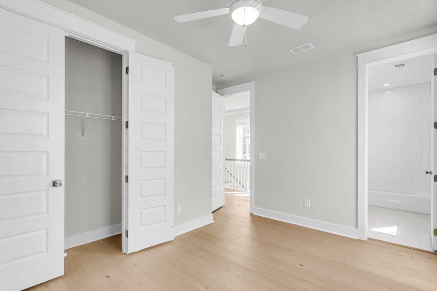 Spacious, unfurnished interior of a new home in Miller's Crossing, Johns Island (Image 55).