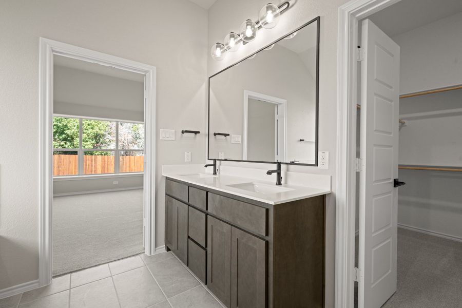 Furnished interior view inside a new home in Waterford Park, Weatherford (Image 12). Furnished interior view inside a new home in Waterford Park, Weatherford (Image 12).