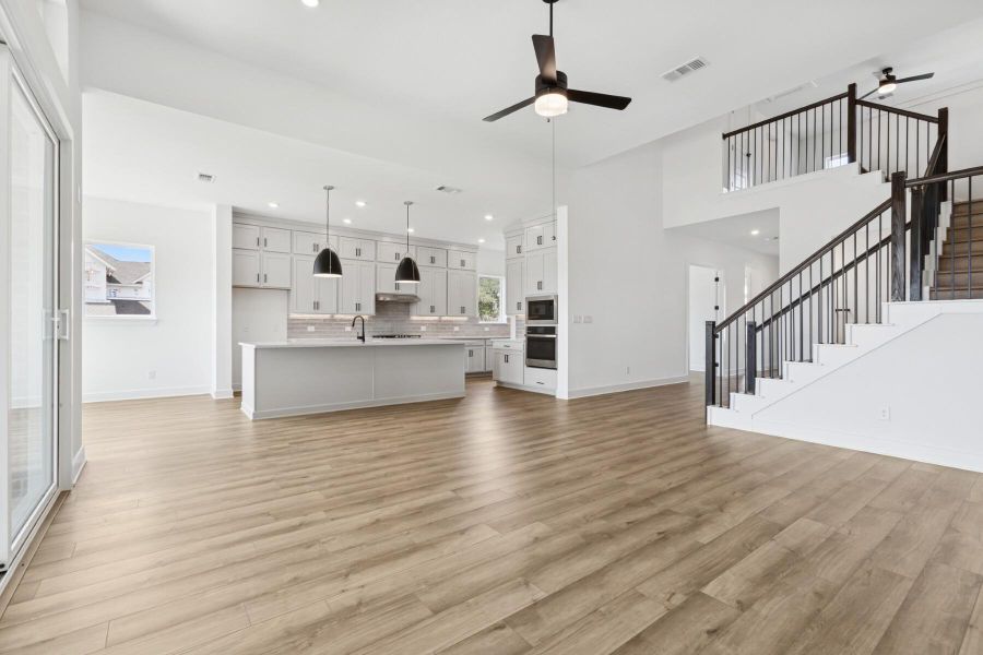 Family Room - Kitchen Family Room - Kitchen