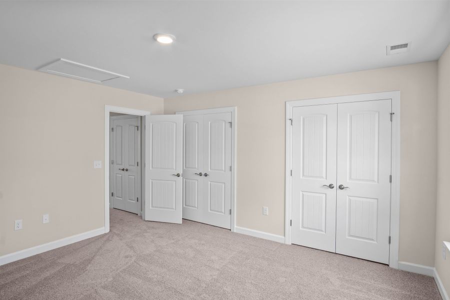 Spacious, unfurnished interior of a new home in Coastal Club of the Carolinas, Calabash (Image 23).