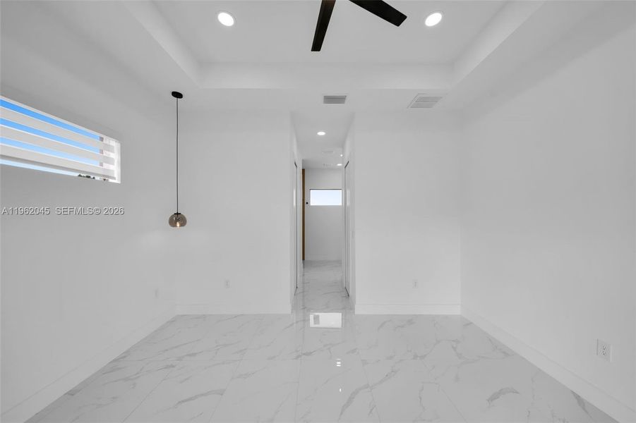 Spacious, unfurnished interior of a new home in , Lehigh Acres (Image 38).