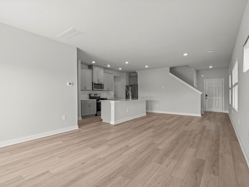 Spacious, unfurnished interior of a new home in Village at White Pine, Pendleton (Image 11).