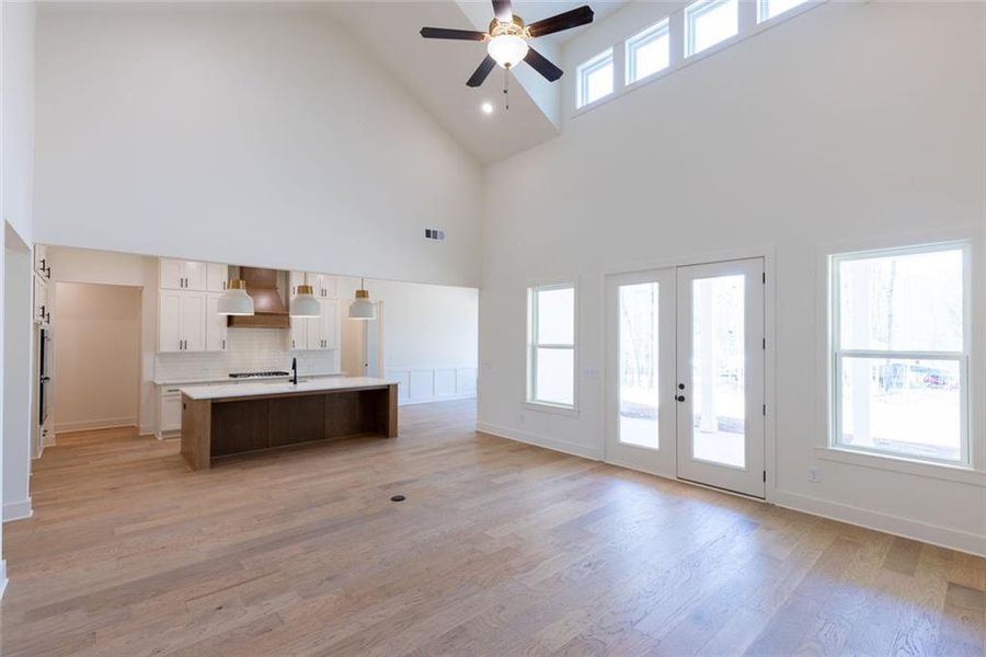 Spacious, unfurnished interior of a new home in , Gainesville (Image 30).