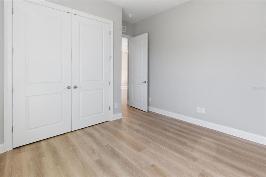 Spacious, unfurnished interior of a new home in , Lake Wales (Image 15).