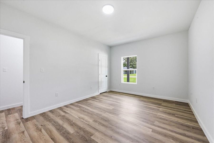 Yet another well-sized secondary bedroom, perfect for family, guests, or a home gym. Yet another well-sized secondary bedroom, perfect for family, guests, or a home gym.