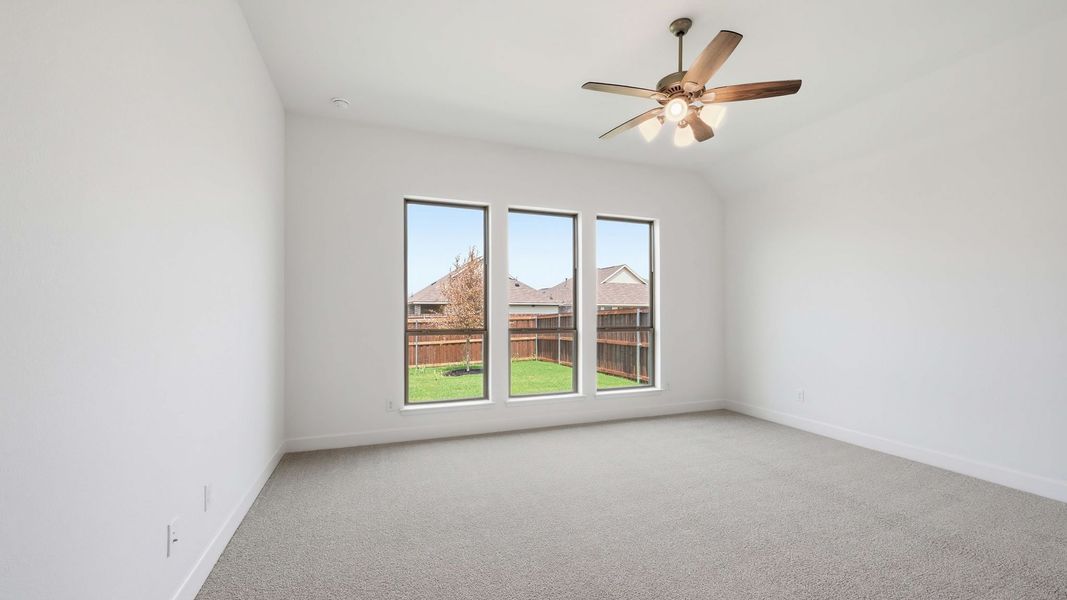 Spacious, unfurnished interior of a new home in Trinity Falls, McKinney (Image 21).