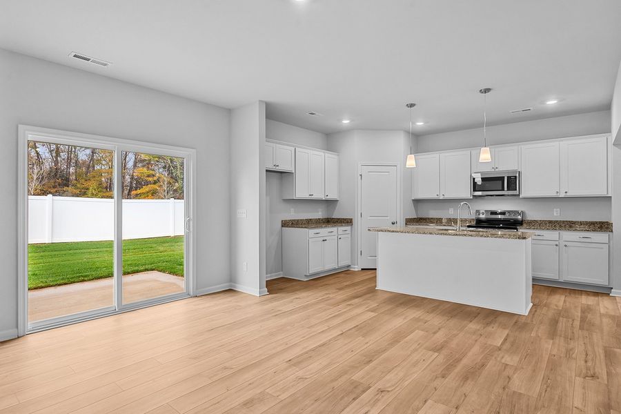 Image 36 of a home in Hanes Lake.