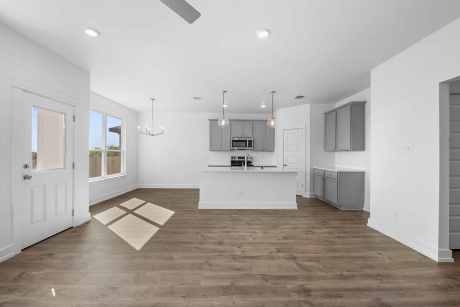 Spacious, unfurnished interior of a new home in Ridge at Knob Creek Single Family, Temple (Image 4). Spacious, unfurnished interior of a new home in Ridge at Knob Creek Single Family, Temple (Image 4).
