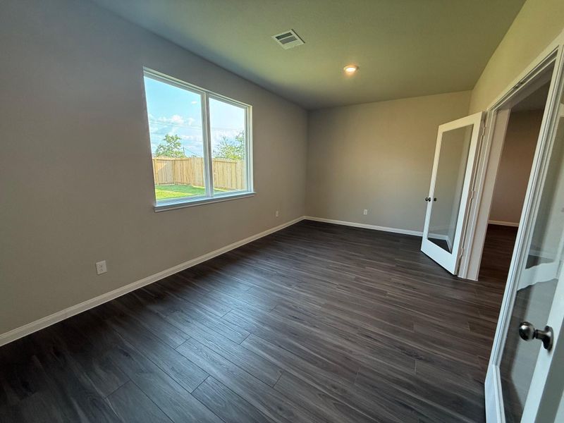 Spacious, unfurnished interior of a new home in Cliffstone Hills, Conroe (Image 15). Spacious, unfurnished interior of a new home in Cliffstone Hills, Conroe (Image 15).