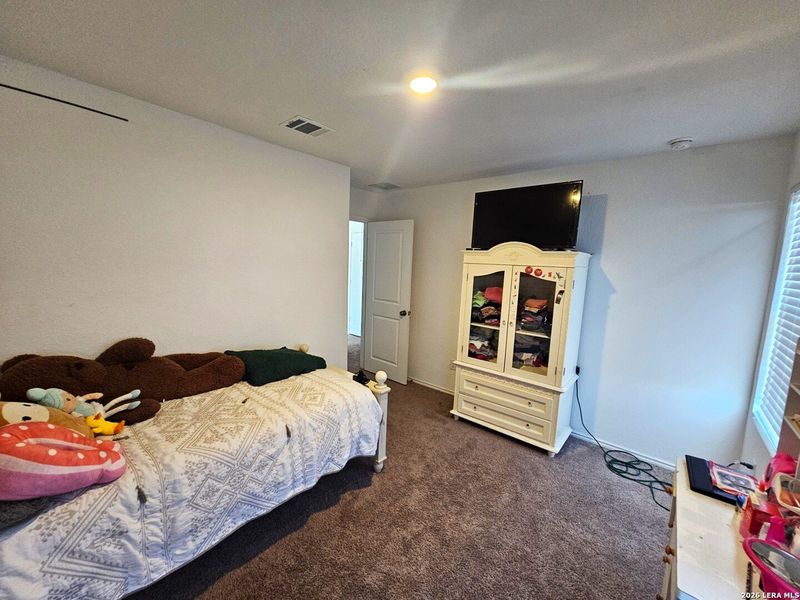 Furnished interior view inside a new home in , Seguin (Image 17).