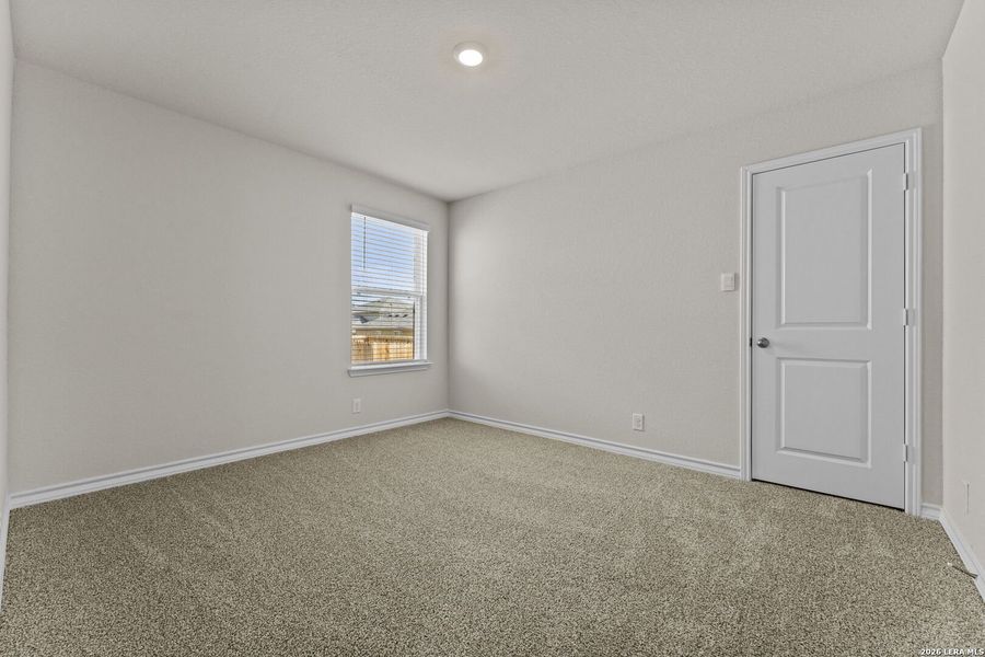 Spacious, unfurnished interior of a new home in Steele Creek, Cibolo (Image 18).