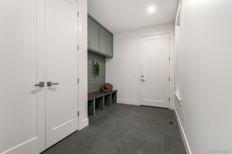 Spacious, unfurnished interior of a new home in , Denver (Image 24).