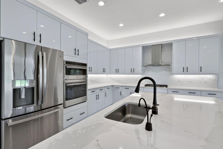 22-web-or-mls-7R7A8920 22-web-or-mls-7R7A8920