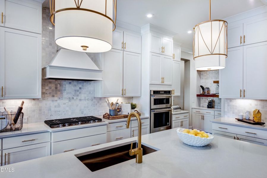 LOCE_0058_00-Sebastian J_Kitchen 05 LOCE_0058_00-Sebastian J_Kitchen 05