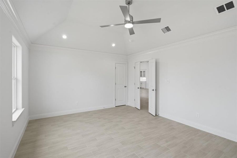 Spacious, unfurnished interior of a new home in , Weatherford (Image 29). Spacious, unfurnished interior of a new home in , Weatherford (Image 29).