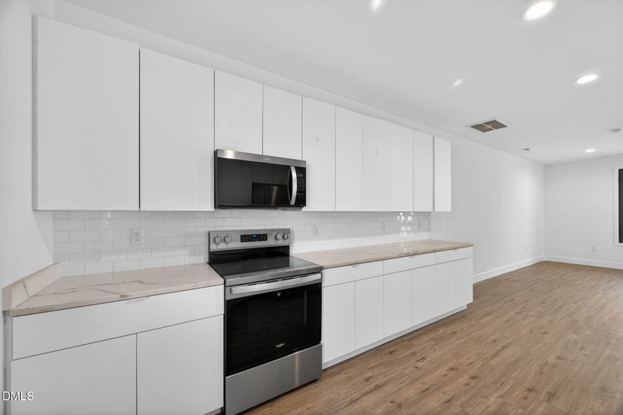 Kitchen-Cooking-Area-1050NovaNC