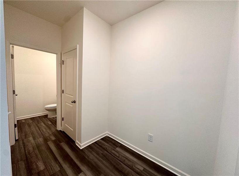 Spacious, unfurnished interior of a new home in Mt. Tabor Ridge, Dallas (Image 20).