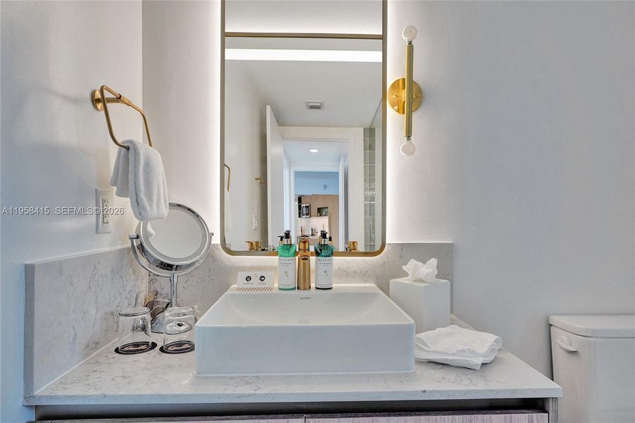 Image 36 of a home in Natiivo Miami.