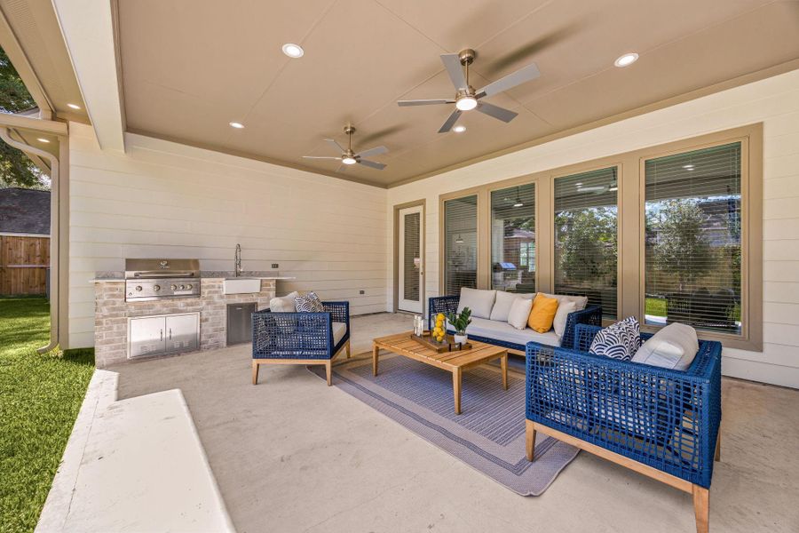 Exterior details and patio area of a home in , Houston (Image 31).