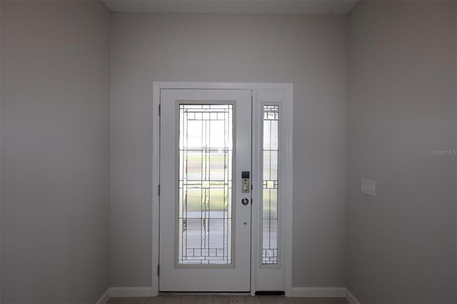 Spacious, unfurnished interior of a new home in Bay Lake Farms, St. Cloud (Image 27).