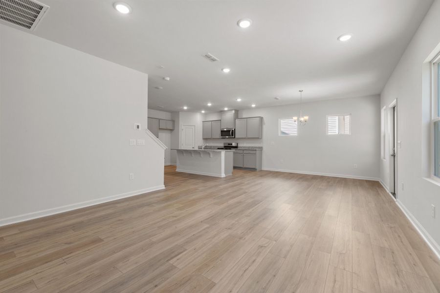 Spacious, unfurnished interior of a new home in Wimberly, Willow Spring (Image 43).