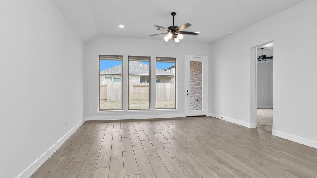 Spacious, unfurnished interior of a new home in Elyson, Cypress (Image 10).