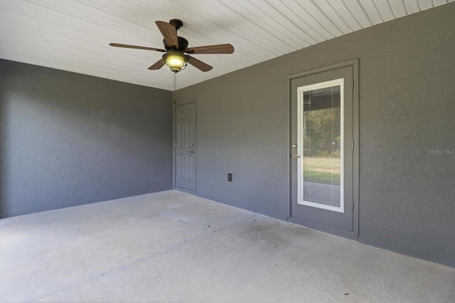 Exterior details and patio area of a home in , Citrus Springs (Image 25). Exterior details and patio area of a home in , Citrus Springs (Image 25).