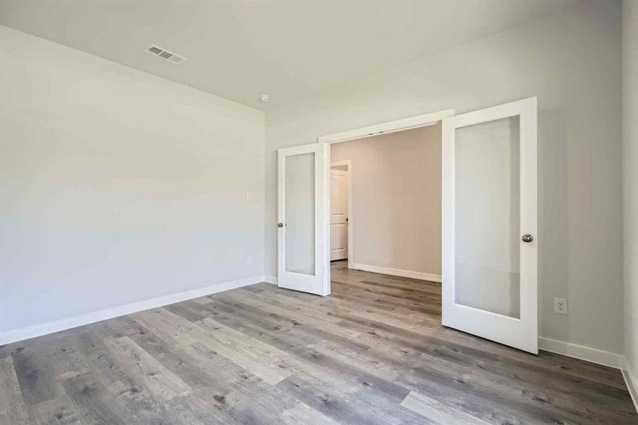 Spacious, unfurnished interior of a new home in Prestige Collection at Overland Grove, Forney (Image 18). Spacious, unfurnished interior of a new home in Prestige Collection at Overland Grove, Forney (Image 18).