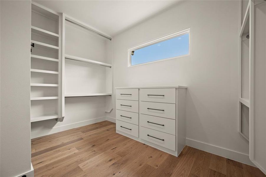 Furnished interior view inside a new home in , Richardson (Image 5).