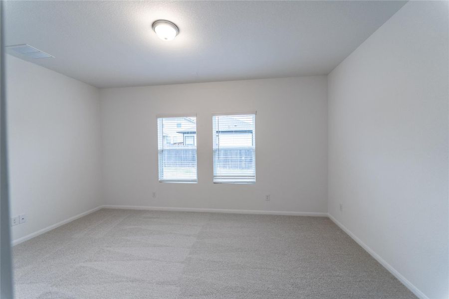 Spacious, unfurnished interior of a new home in Cool Water, Jarrell (Image 5).