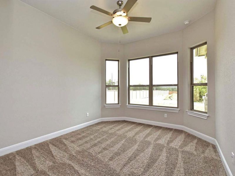 Representative unfurnished interior of a home built from the Siena II by Giddens Homes in Clearwater Ranch, Liberty Hill (Image 171).