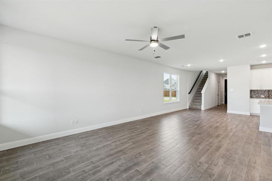 Spacious, unfurnished interior of a new home in Bellagio, Forney (Image 16). Spacious, unfurnished interior of a new home in Bellagio, Forney (Image 16).