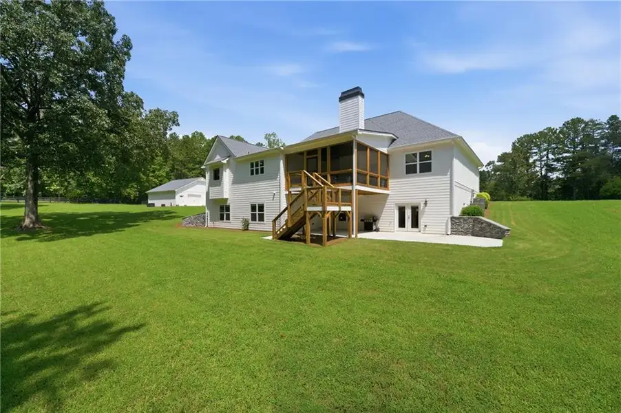 Exterior details and patio area of a home in , Dawsonville (Image 4).