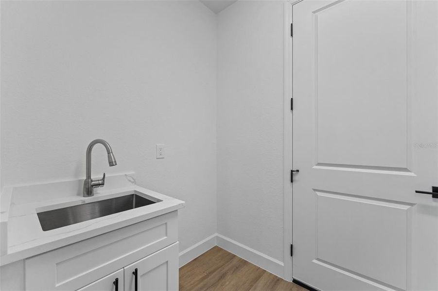 Close-up of interior finishes inside a home in , North Port (Image 14). Close-up of interior finishes inside a home in , North Port (Image 14).