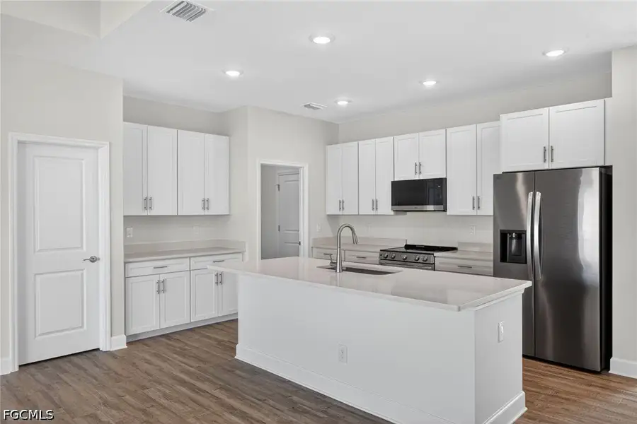 Furnished interior view inside a new home in Cape Coral, Cape Coral (Image 4).
