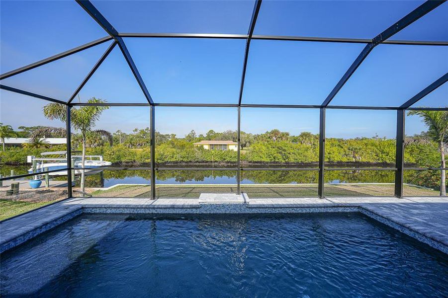 Exterior details and patio area of a home in , Port Charlotte (Image 23).