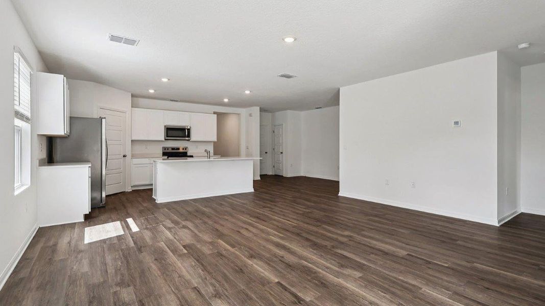 Spacious, unfurnished interior of a new home in Crosswinds, Haines City (Image 18). Spacious, unfurnished interior of a new home in Crosswinds, Haines City (Image 18).