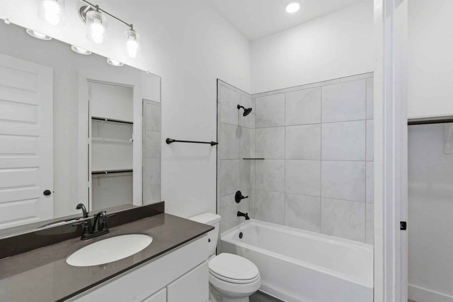 Furnished interior view inside a new home in Sienna Lakes, San Antonio (Image 12). Furnished interior view inside a new home in Sienna Lakes, San Antonio (Image 12).