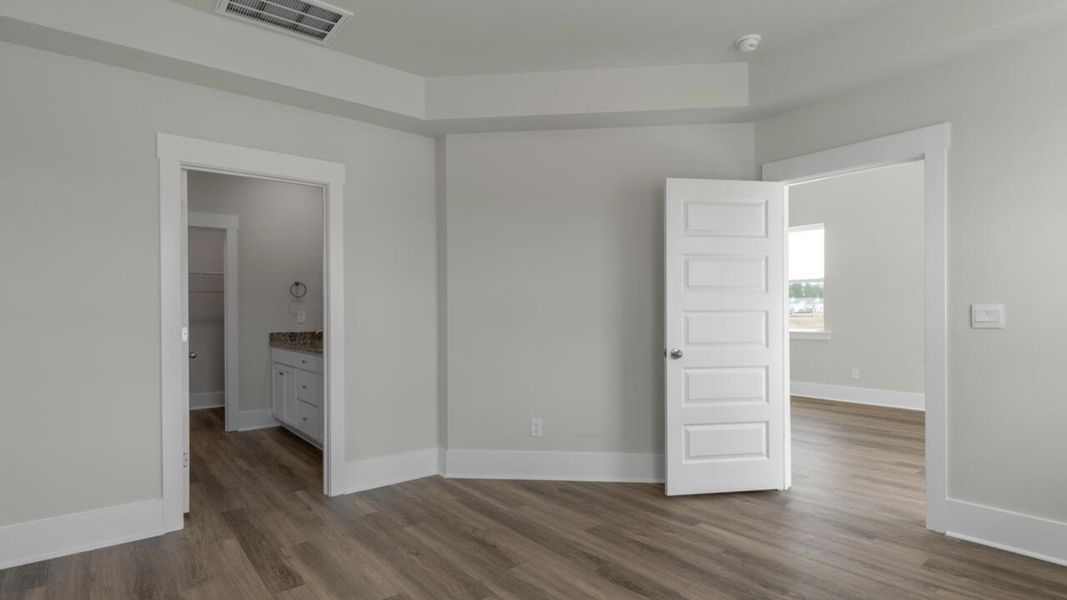 Spacious, unfurnished interior of a new home in Indigo Preserve Townhomes, Leland (Image 25).