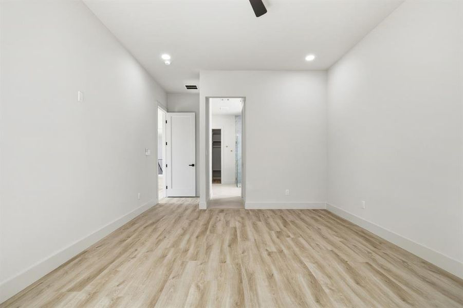 Spacious, unfurnished interior of a new home in , Dallas (Image 28). Spacious, unfurnished interior of a new home in , Dallas (Image 28).