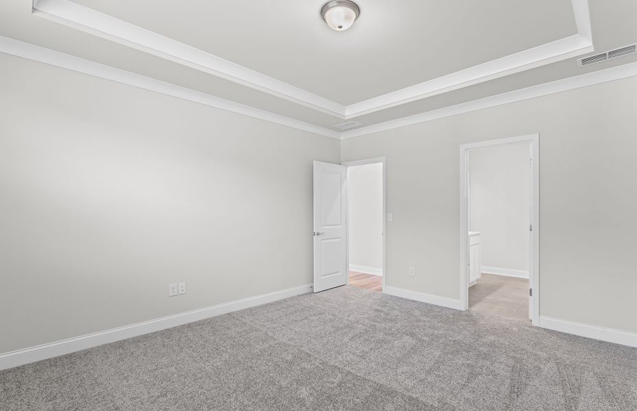 Spacious, unfurnished interior of a new home in Overland, Locust Grove (Image 24).